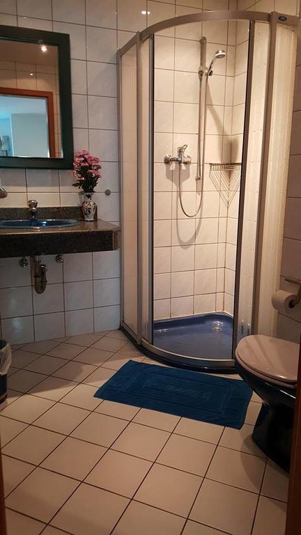 Pension Zum Ross Karon Bagian luar foto